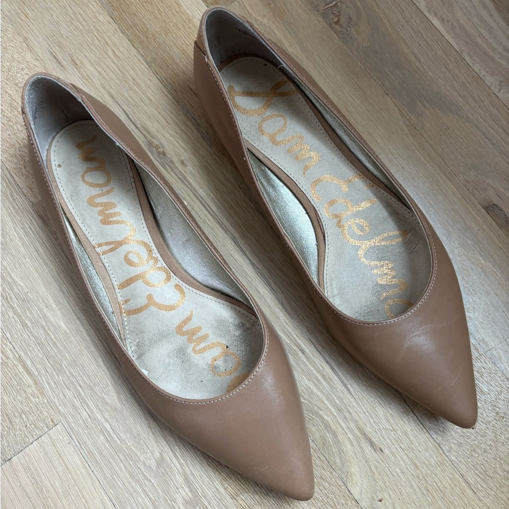 Leather flat